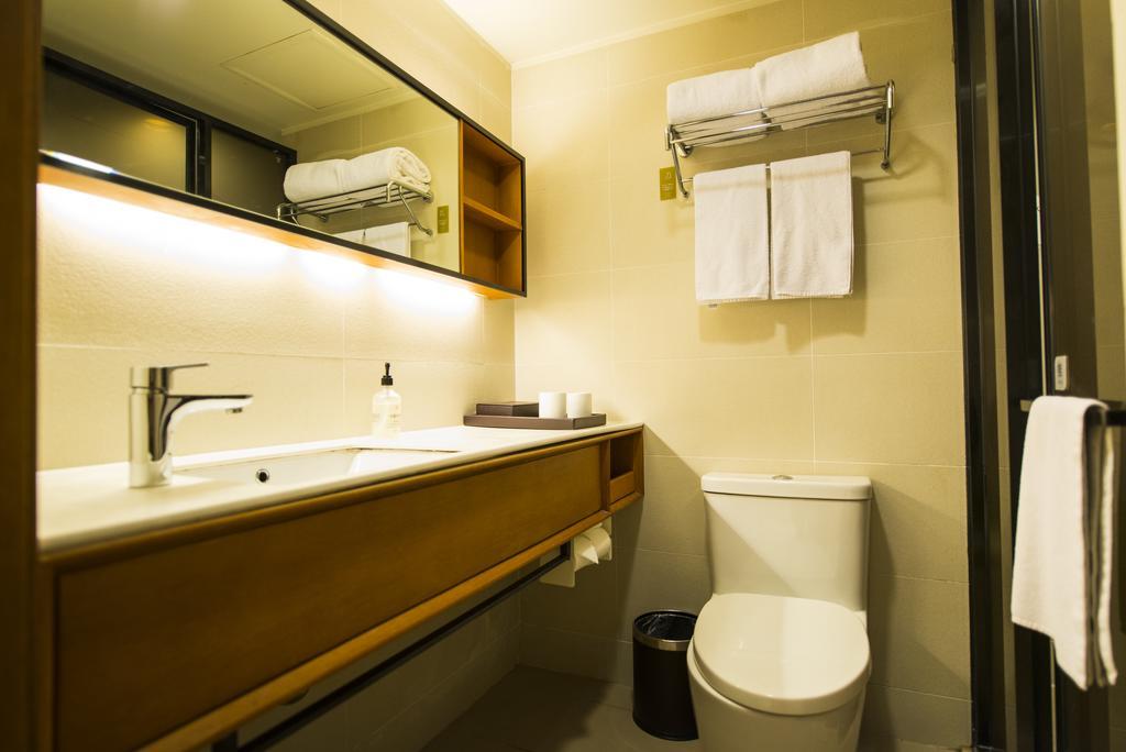 Ji Hotel Shanghai Xujiahui Szoba fotó