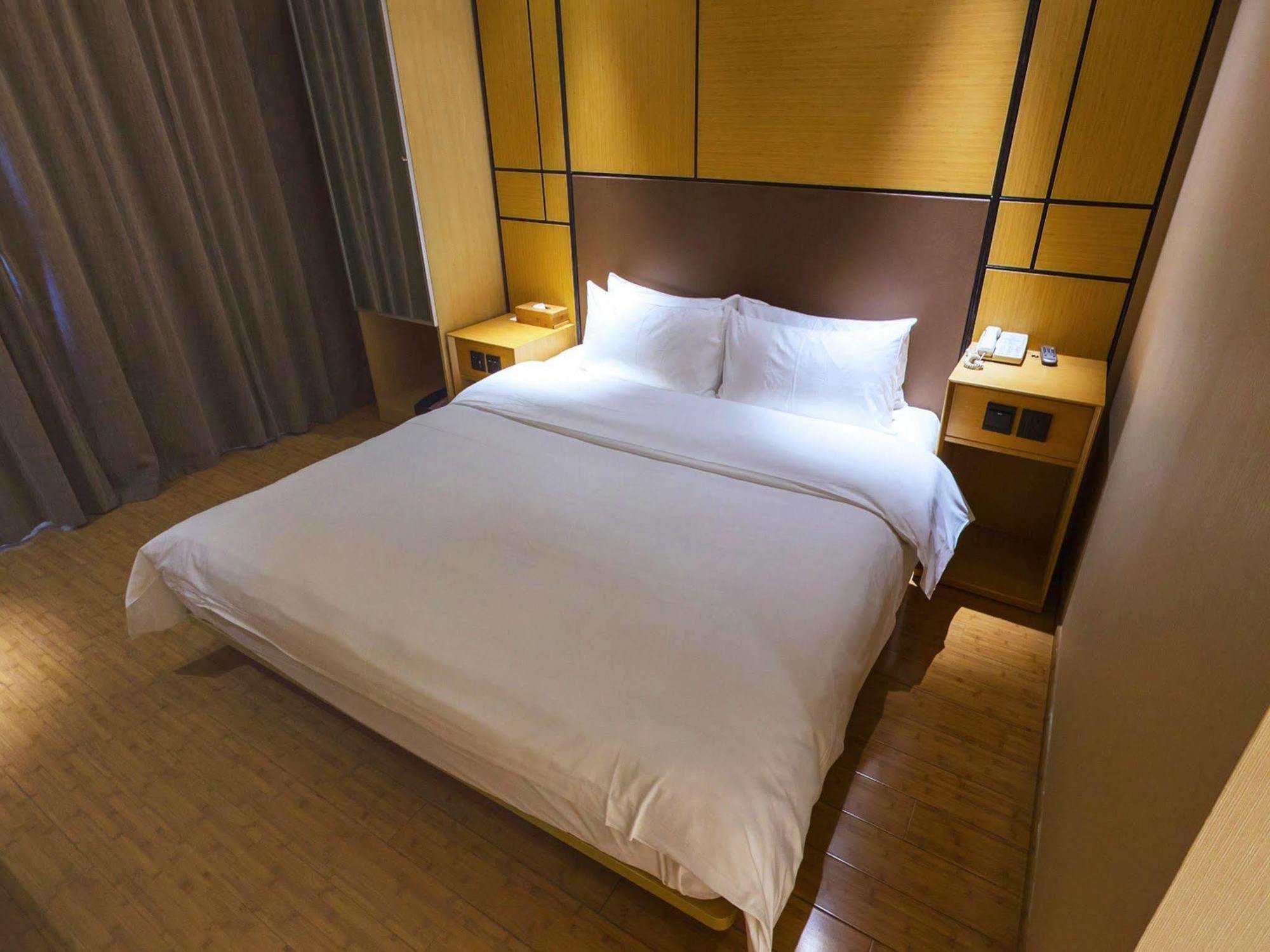 Ji Hotel Shanghai Xujiahui Kültér fotó